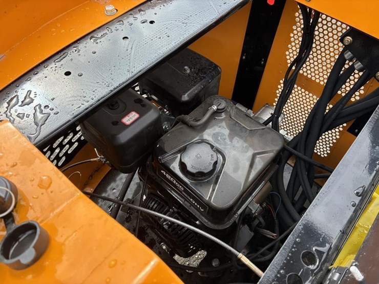 2026-vicsec-v15-hydraulic-excavator-image-13