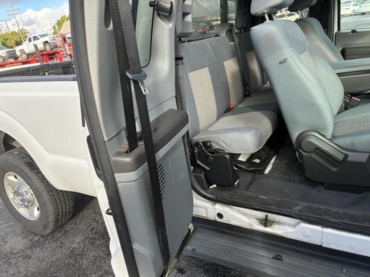 2011-ford-f250-image-10