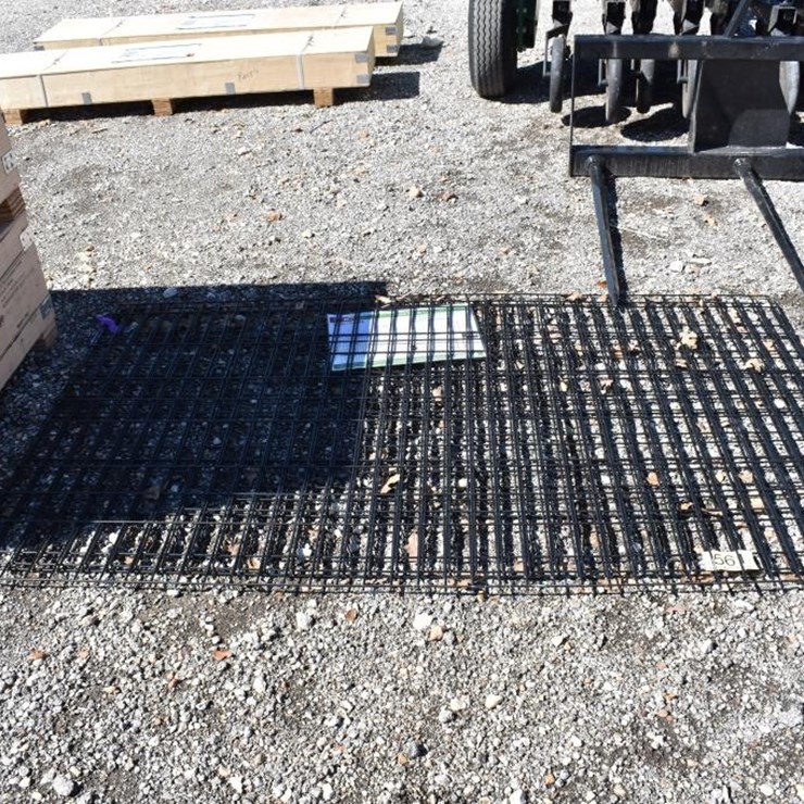 4 - 6' 6" WIRE MESH