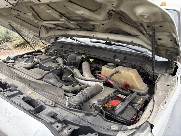 2011-ford-f550-image-6