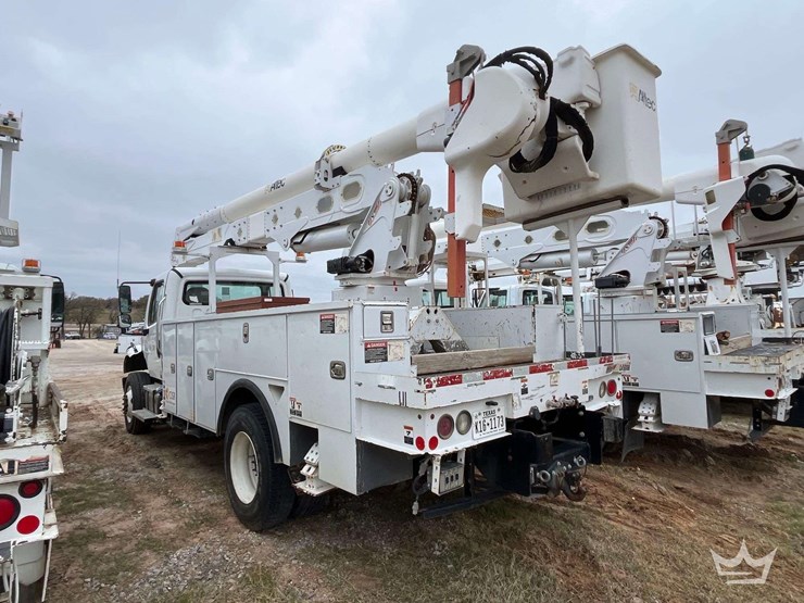 2018-freightliner-m2-106-image-2