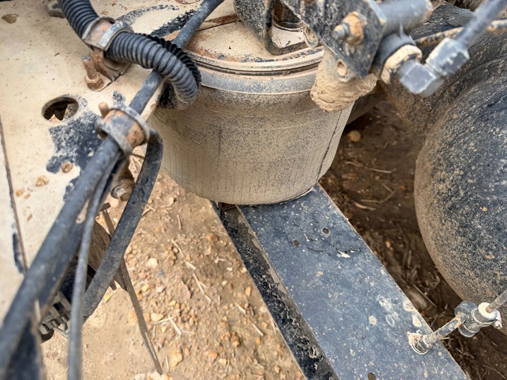 1996-international-9400-image-16