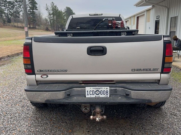 2005-chevrolet-silverado-3500-image-4