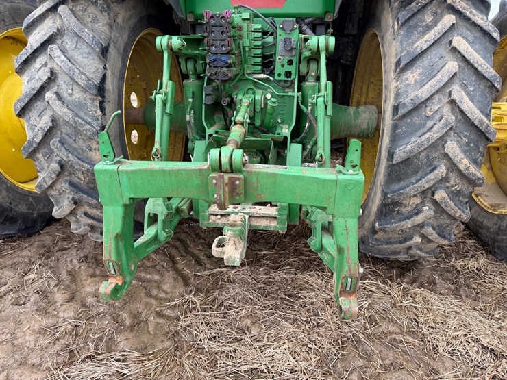 2014-john-deere-8260r-image-19