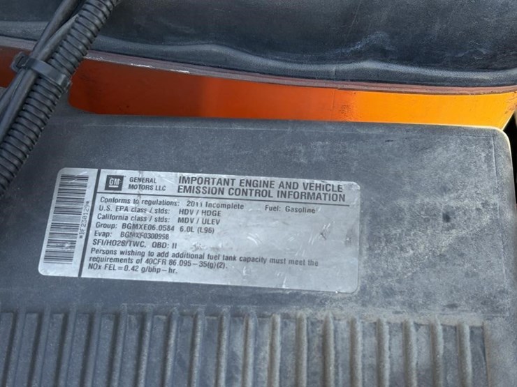 2011-chevrolet-2500-image-19