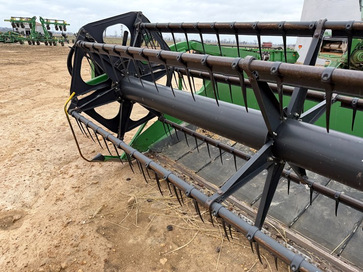 2004-john-deere-925d-image-36