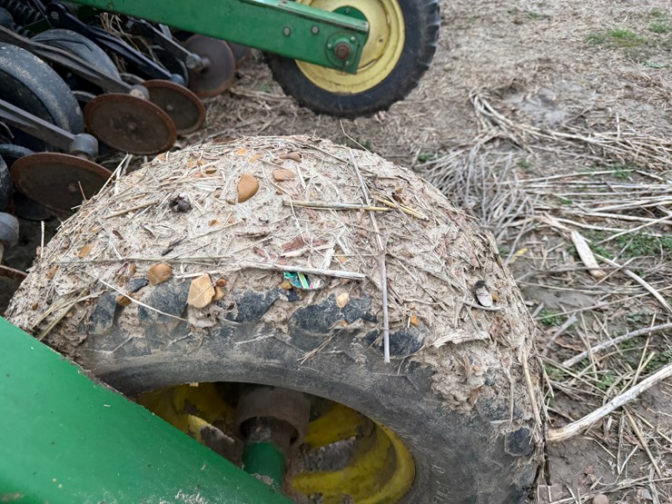 john-deere-1560-image-7