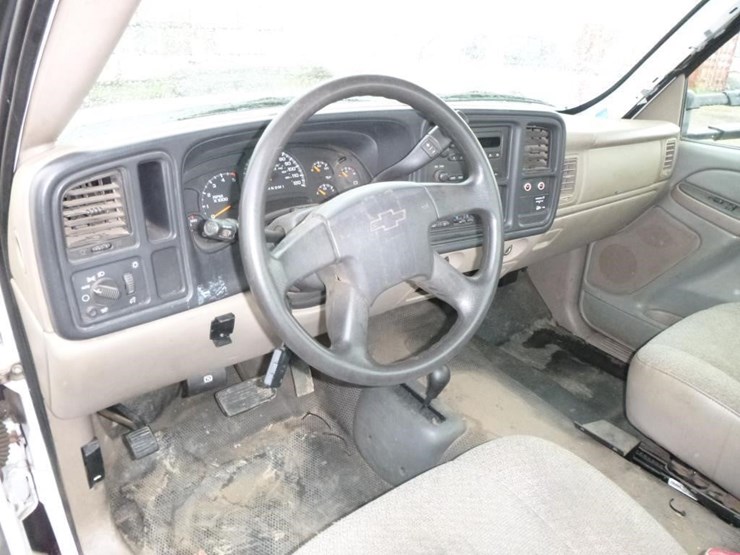 2007-chevrolet-3500-image-8