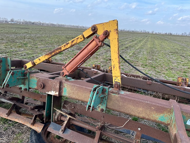 #38708-•-forrest-city-machine-works-26'-chopper-image-23