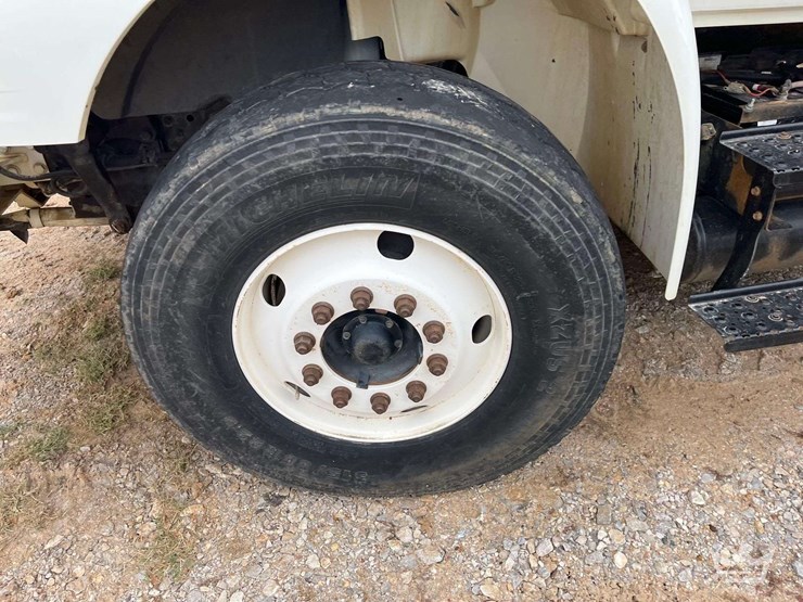 2010-international-durastar-4300-image-26