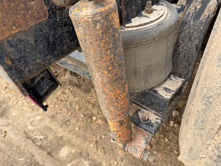 1996-international-9400-image-13