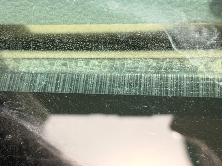 2010-chevrolet-silverado-pickup-image-24