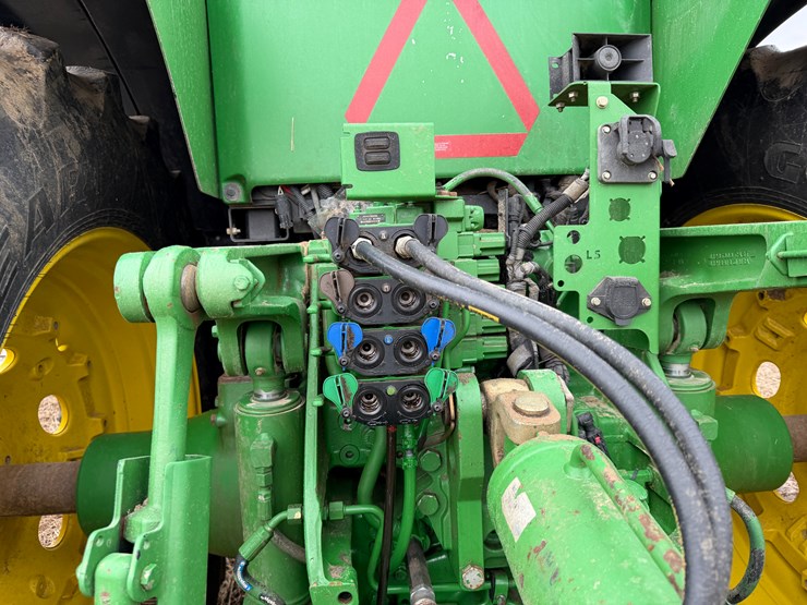 2017-john-deere-8270r-image-23