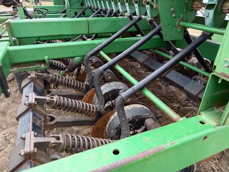 john-deere-1560-image-21