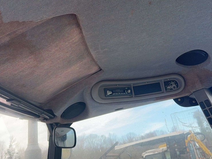 new-holland-ts100a-image-14