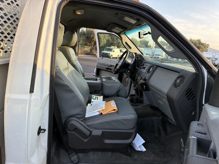 2016-ford-f550-image-9