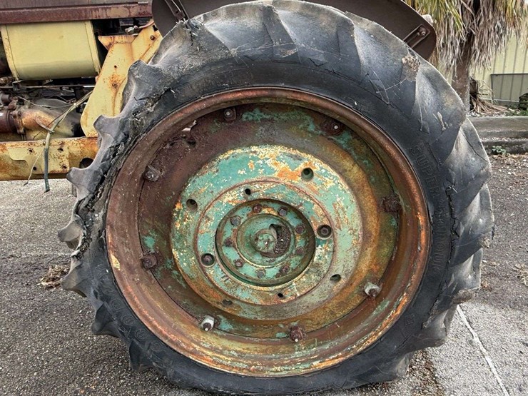 oliver-super-88-diesel-image-26