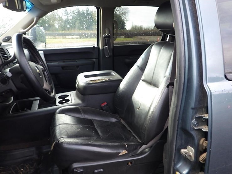 2011-chevrolet-2500-image-20