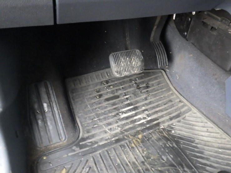 2013-ford-transit-image-21