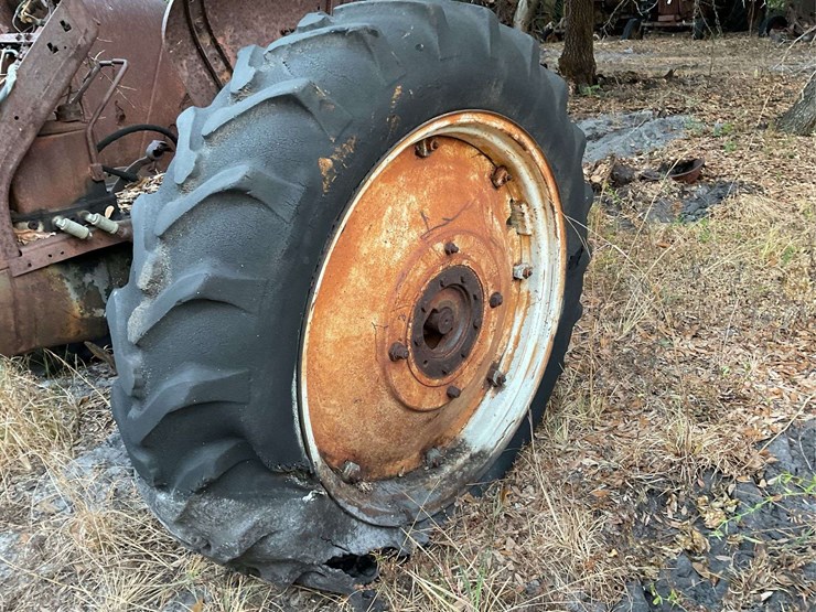 oliver-gas-tractor-image-9