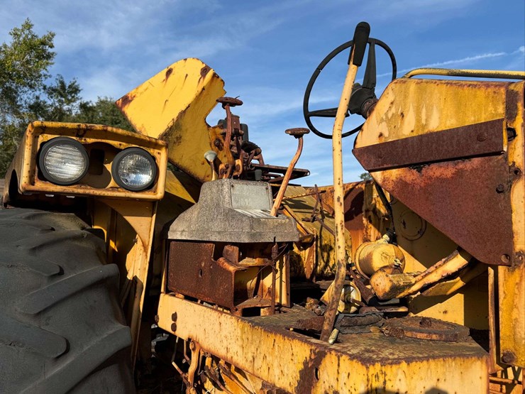 minneapolis-moline-g1000-image-22