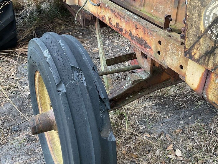 minneapolis-moline-g707-image-14