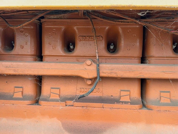 minneapolis-moline-g706-image-29