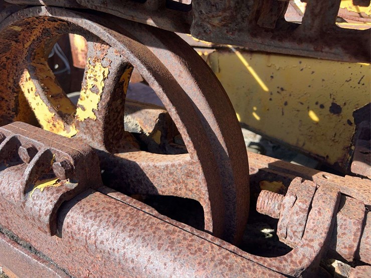 minneapolis-moline-diesel-crawler-image-59