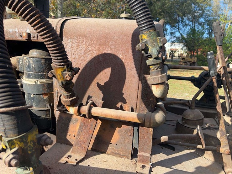 caterpillar-forty-gas-crawler-image-35