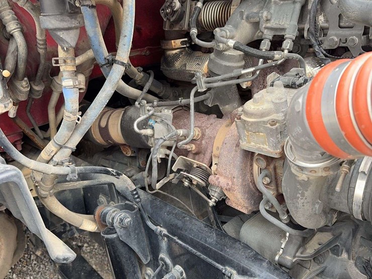 2019-peterbilt-579-image-25