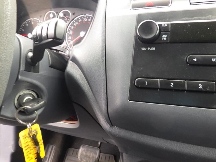 2013-ford-transit-image-26