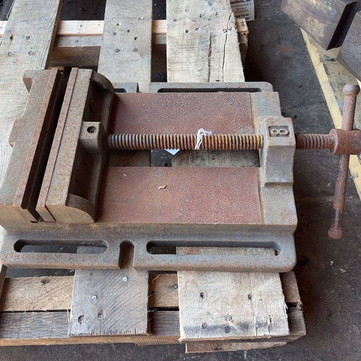 Milling Vise (#8)