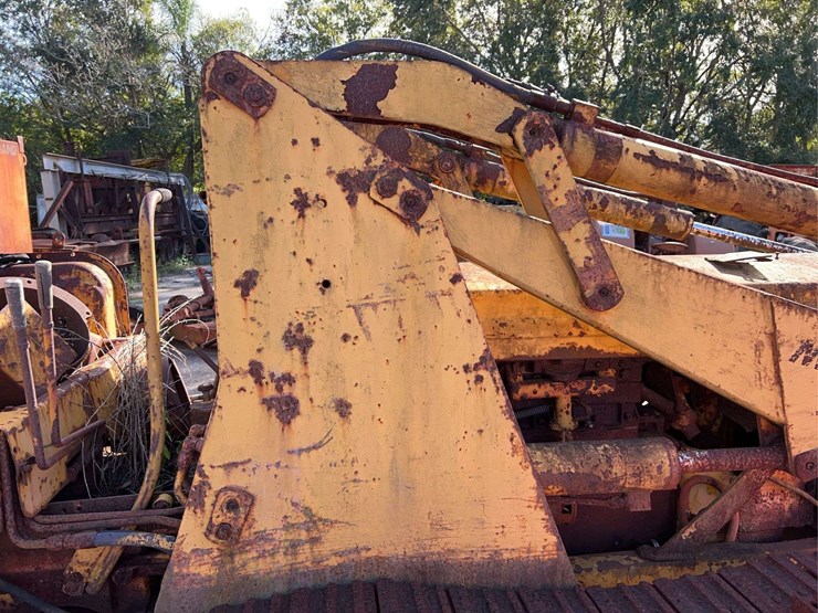 minneapolis-moline-diesel-crawler-image-36