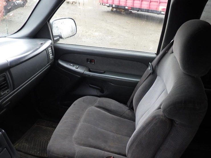 1999-chevrolet-2500-image-32