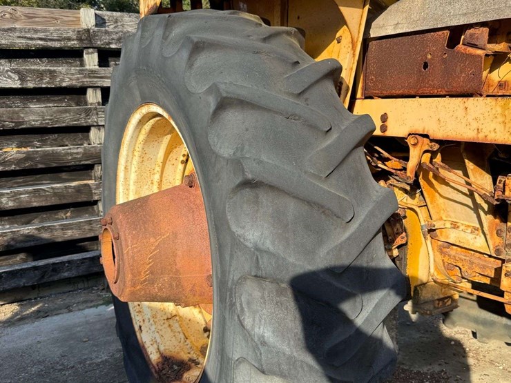 minneapolis-moline-g1000-image-39