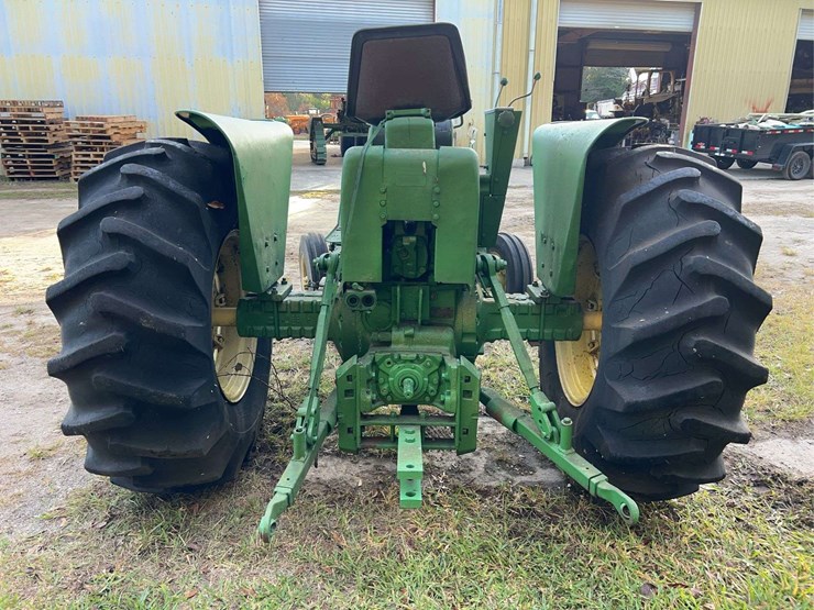john-deere-3020-image-7
