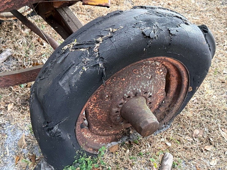 minneapolis-moline-g706-image-24