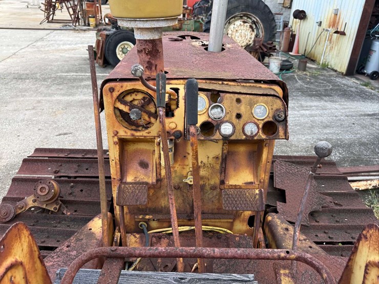 international-crawler-image-6