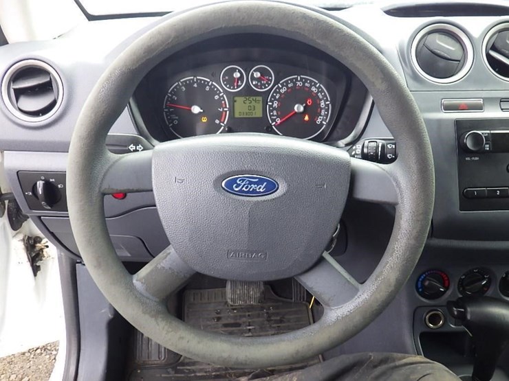 2013-ford-transit-image-22