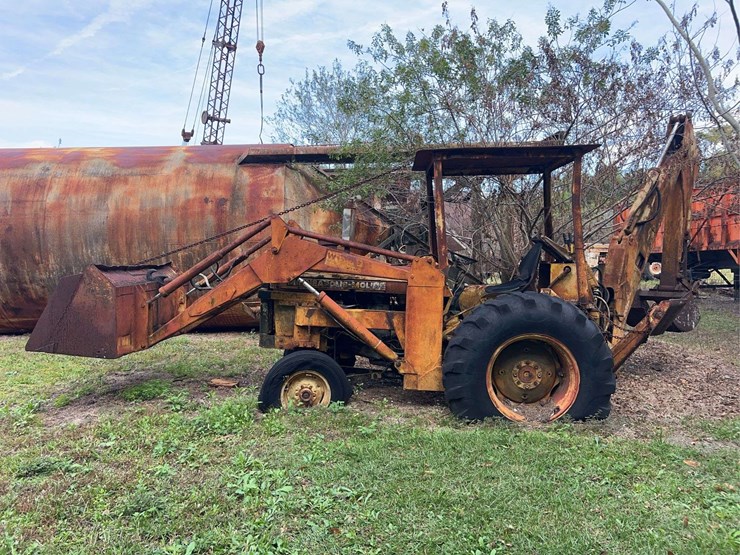 minneapolis-moline-diesel-backhoe-image-2