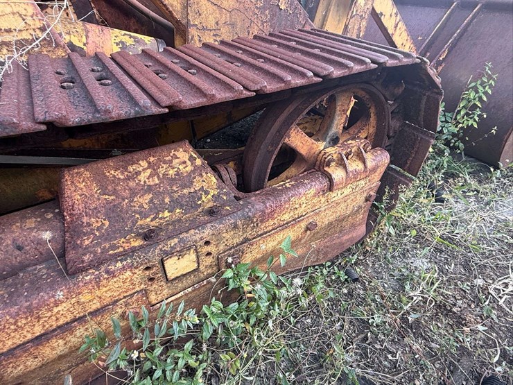 minneapolis-moline-motrac-diesel-crawler-image-38