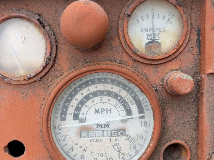 minneapolis-moline-g706-image-6