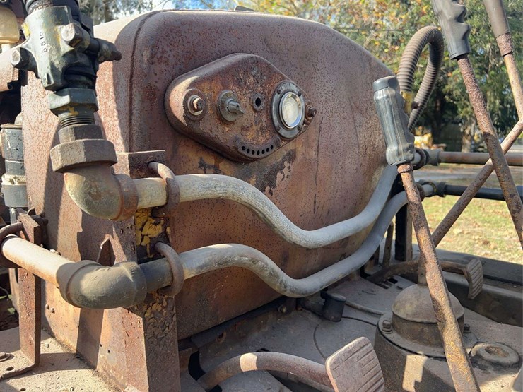 caterpillar-forty-gas-crawler-image-34