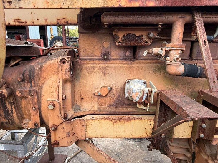 minneapolis-moline-g708-image-33