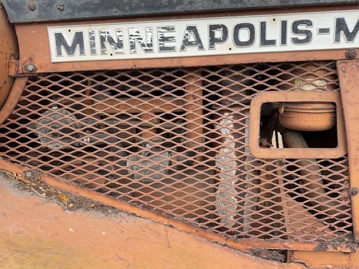 minneapolis-moline-lp-orchard-image-13