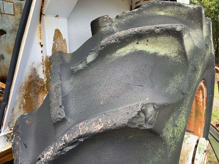 minneapolis-moline-g1050-image-57