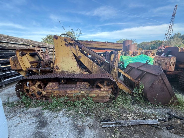minneapolis-moline-motrac-diesel-crawler-image-2