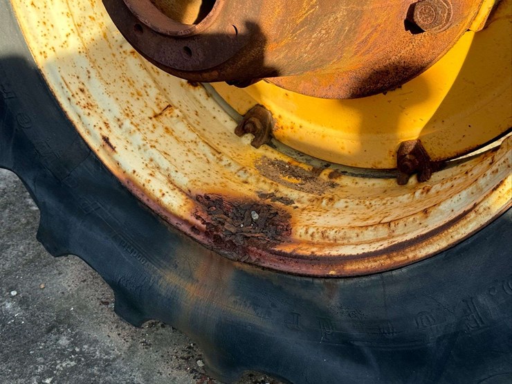 minneapolis-moline-g1000-image-40