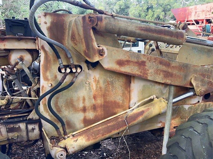 allis-chalmers-diesel-wheel-loader-image-55