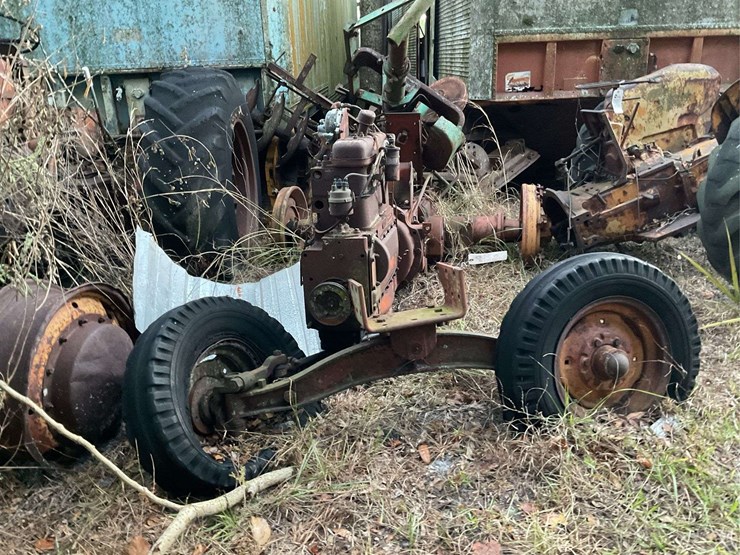 minneapolis-moline-pkg-57-parts-tractor-image-2